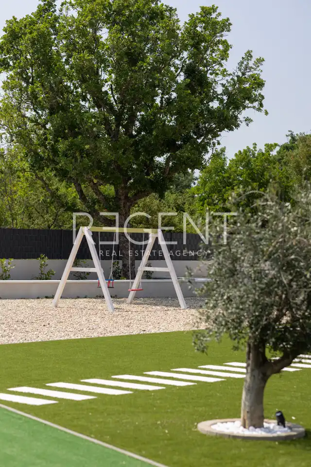 Trogir, Seget - Modern villa with heated pool and sea view