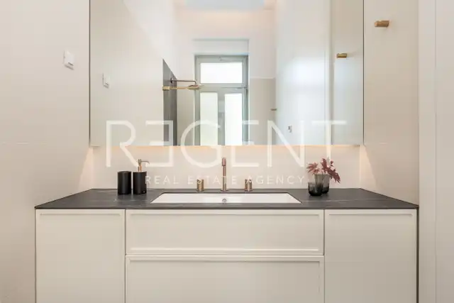 Opatija, Centar - Luxuriöse Wohnung in einer Villa in einzigartiger Lage, 73 m2