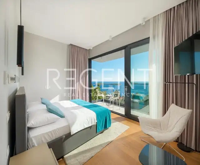 Hvar – Moderná vila s výhľadom na more 195 m2