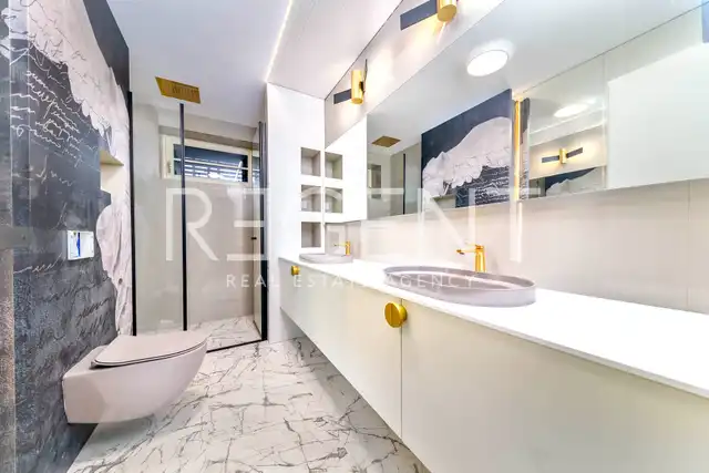 Záhreb, Britanské námestie - Luxusný štvorizbový byt so záhradou 198 m2