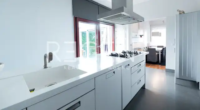 Záhreb, Pantovčak – Nádherná vila s bazénom na atraktívnej lokalite 400 m2