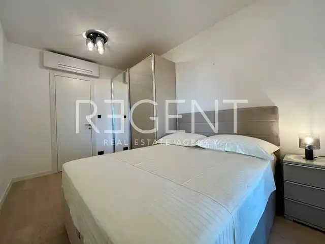 Split, Duilovo - Three-room apartment with a loggia and sea view