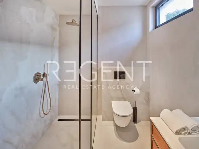 Trogir - Moderní vila s výhledem na moře 341 m2