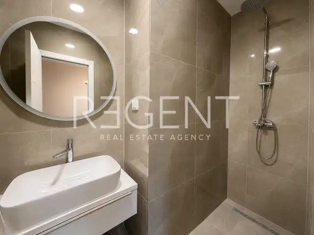 Dvoetažni stan 140 m², Brodarica, Šibenik- 3SS, krovna terasa, garaža