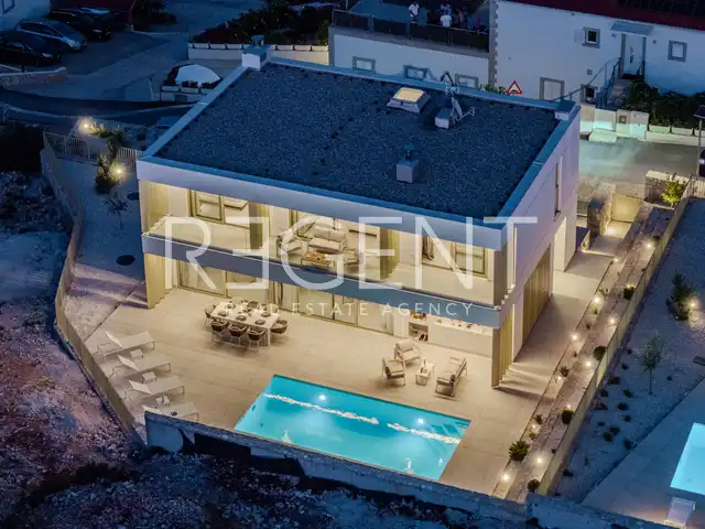 Brač, Sutivan - Splendida villa vicino al mare, 274m2