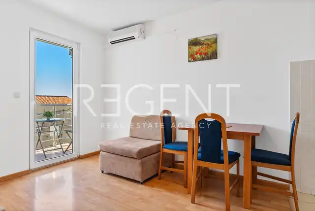 Makarska, Centrum - Apartmánový dom v blízkosti centra s hrubou plochou 186 m2