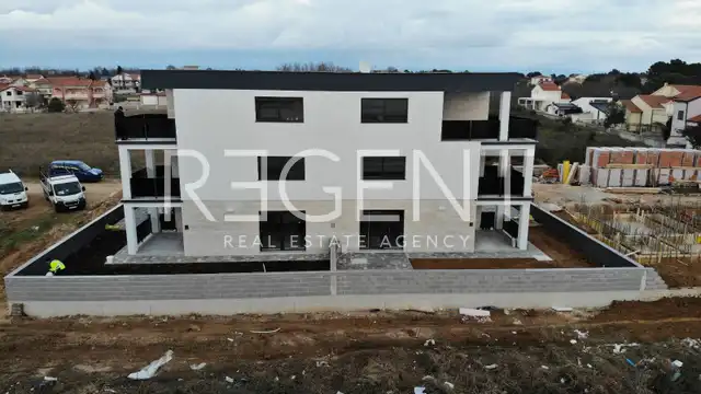 Zadar, Privlaka - Luxury new building near the sea
