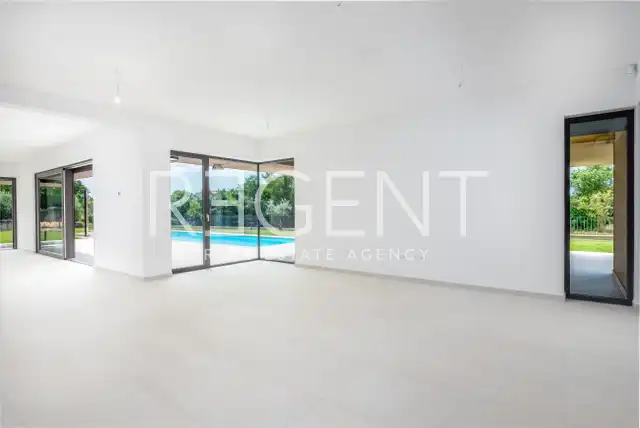 Istrien, Labinci - Luxuriöse Villa mit Pool 303,34 m2