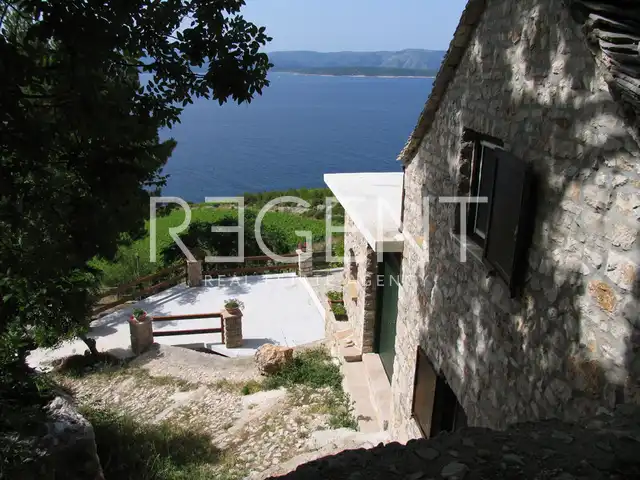 Brač, Murvica - Maison en pierre avec quatre appartements