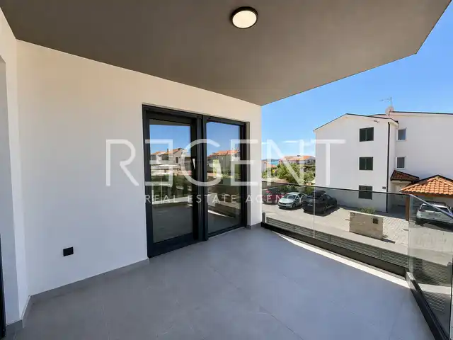 Byt 65 m2, Brodarica, Šibenik - 3-izbový, balkón, parkovanie
