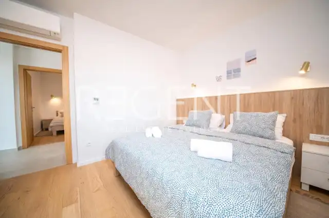 Zadar, Vrsi – trojizbové apartmány s bazénom a výhľadom na more