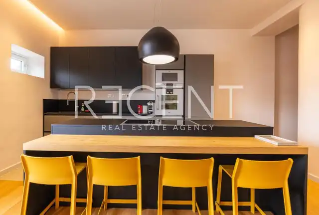 Zagreb, Centar - luksuzan dvosoban stan u strogom centru 90 m2