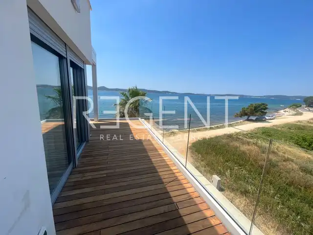 Zadar, Sukošan - Luksuzni penthouse v prvi vrsti do morja