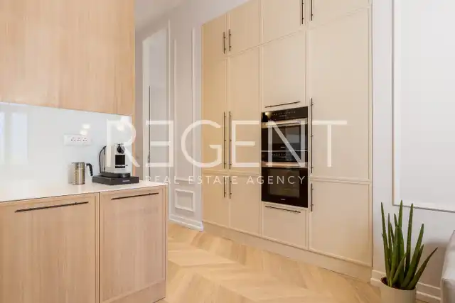 Opatija, Centar - Luxuriöse Wohnung in einer Villa in einzigartiger Lage, 73 m2