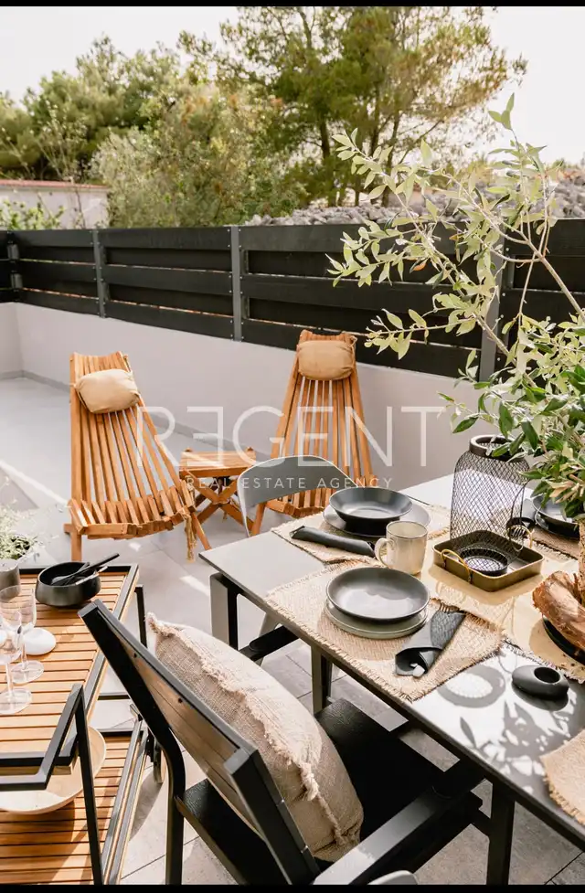 Šibenik, Vodice - Moderná vila, novostavba 200 m2