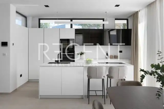 Sukošan – Moderne Luxusvilla mit Pool 495 m2