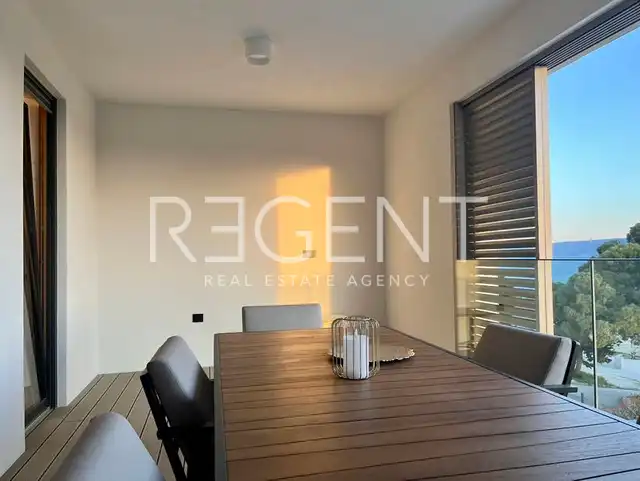 Split, Duilovo - Three-room apartment with a loggia and sea view