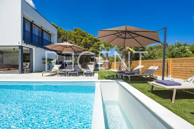 Istra, Medulin - Prekrasna moderna vila 220 m2