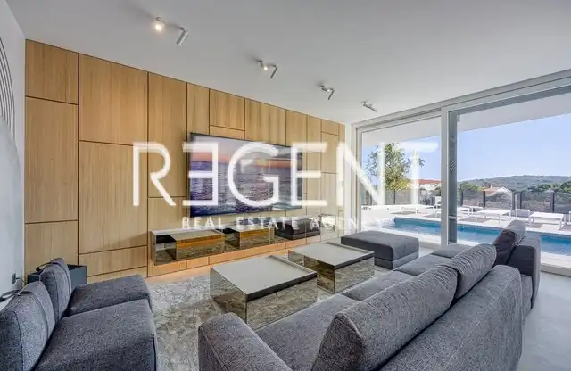 Istrie, Rovinj - Exkluzivní vila s bazénem 178 m2