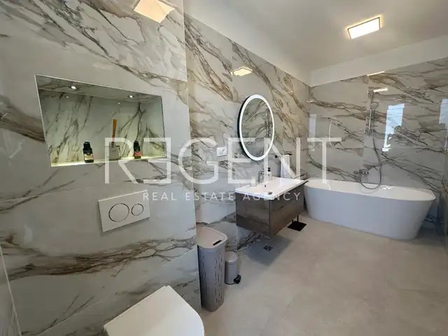 Split, Kaštela - Luxusná Vila 188 m2 s výhľadom na more