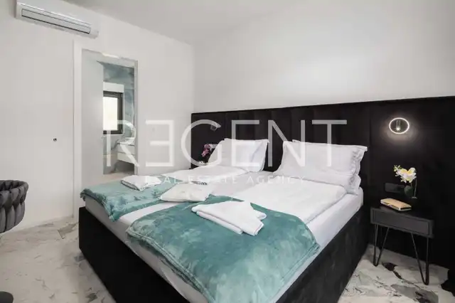 Rogoznica – Luxusní vila 200 m2 u moře