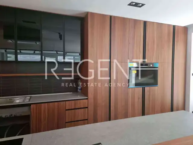 Istrie, Pula - Luxusní Penthouse o velikosti 240 m2 v novostavbě