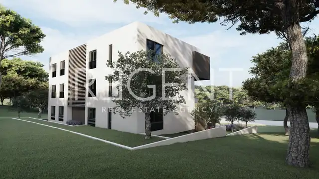 Рогозница – двухкомнатная квартира 70 м² с большим балконом, вторая линия от моря