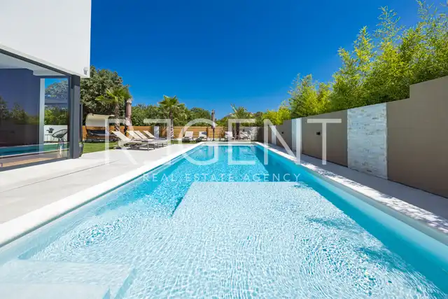 Istra, Medulin - Prekrasna moderna vila 220 m2