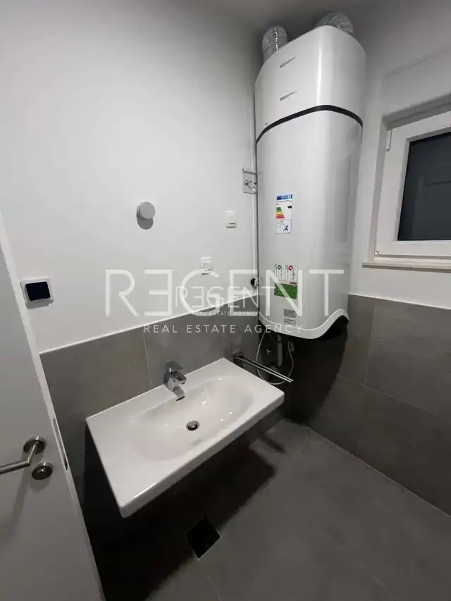 Zadar, Sukošan - Luxusní čtyřpokojový byt s bazénem 160 m2 novostavba