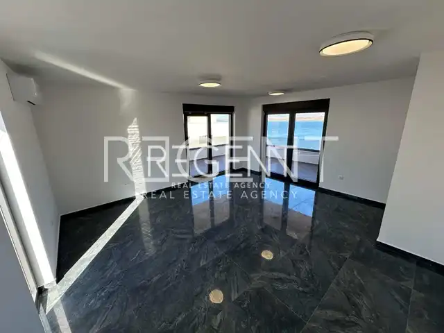 Zadar, Vir - Luxury penthouse 50m from the sea 136 m2