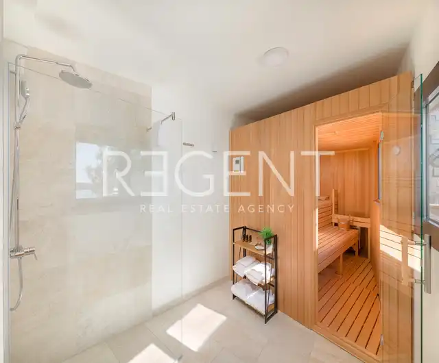 Hvar – Moderná vila s výhľadom na more 195 m2