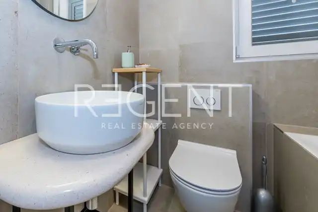 Brač, Milna - Moderní vila v první řadě u moře, 264 m2