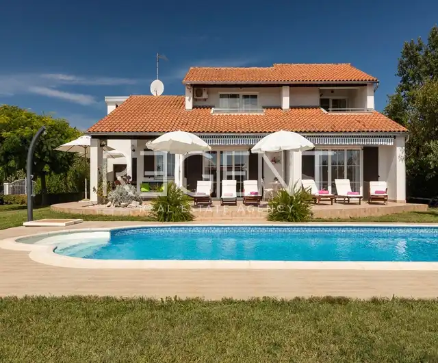 Istria, Poreč – Moderná vila s bazénom 240 m2