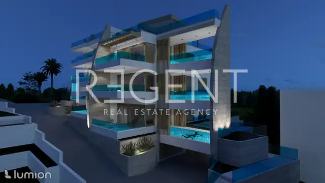 Šibenik, Grebaštica - Trojizbový byt s bazénom a strešnou terasou 114 m2 NOVÁ STAVBA
