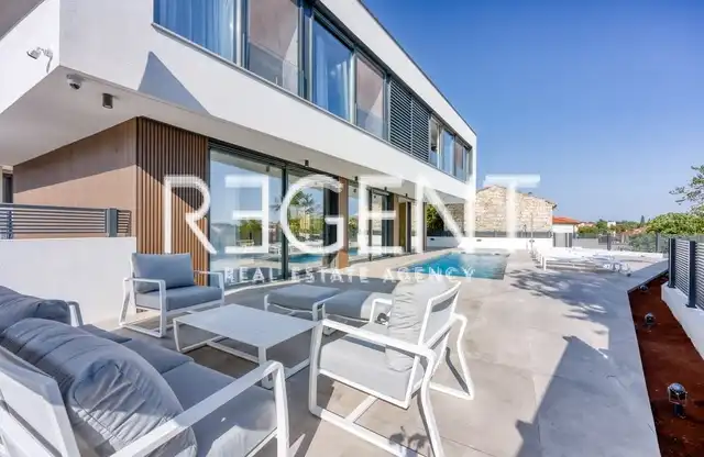 Istra, Rovinj - Ekskluzivna vila s bazenom 178 m2