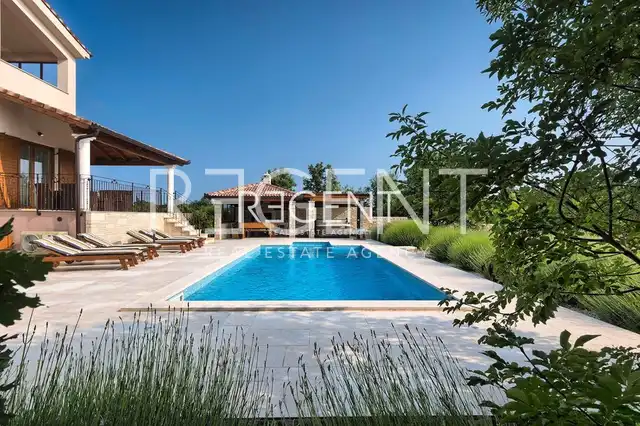 Istra, Pula – Čudovit družinski dom 294 m2