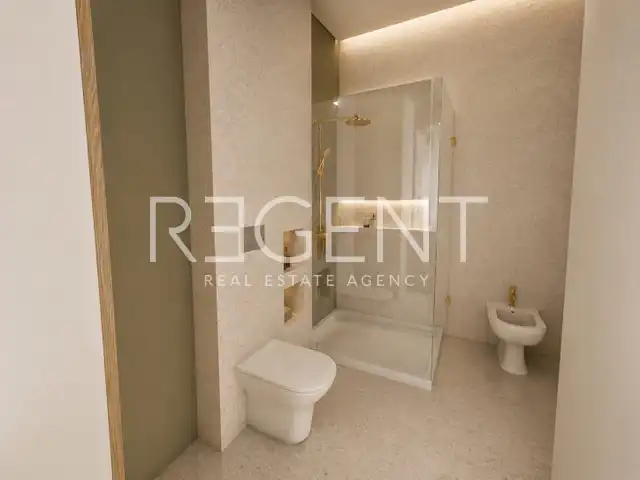 Zagreb, Center - Stanovanje 111 m2, prvo nadstropje, 4-sobno, roh-bau