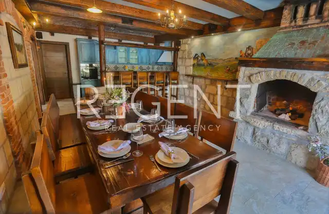 Split, Kučine - Luxusná vila 700 m2