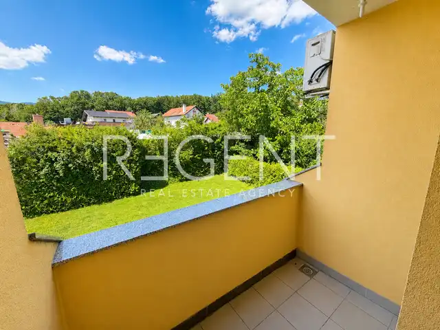 Dům 275 m² k pronájmu, Jazbina — zahrada, 2 garáže