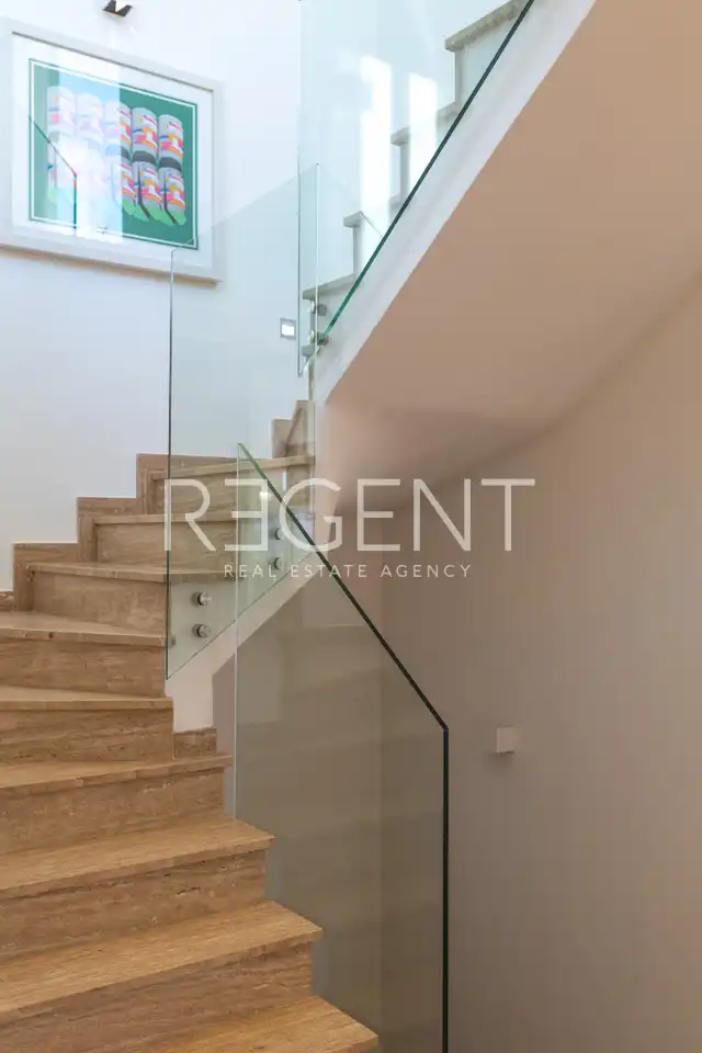 Dubrovnik, Lapad – penthouse 268 m², krovna terasa, bazen, garaža