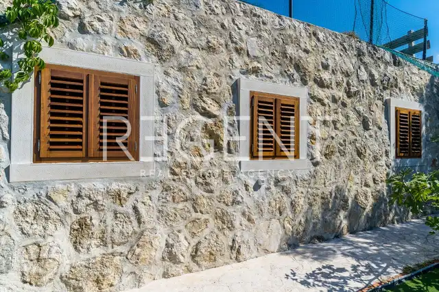 Dubrovnik, Zaton - Maison en pierre avec court de tennis et oliveraie