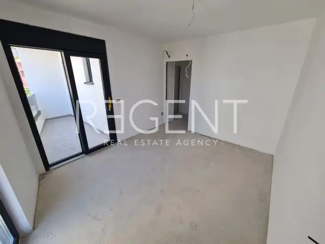 Macarsca, Centro - Attico trilocale con vista mare 117 m2