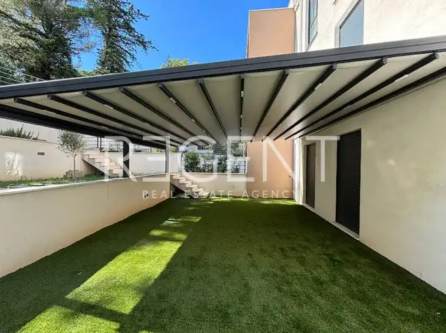 Split, Marjan - Trojizbový byt so záhradou 112 m2