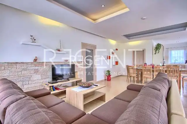 Istra, Pula – Čudovit družinski dom 294 m2