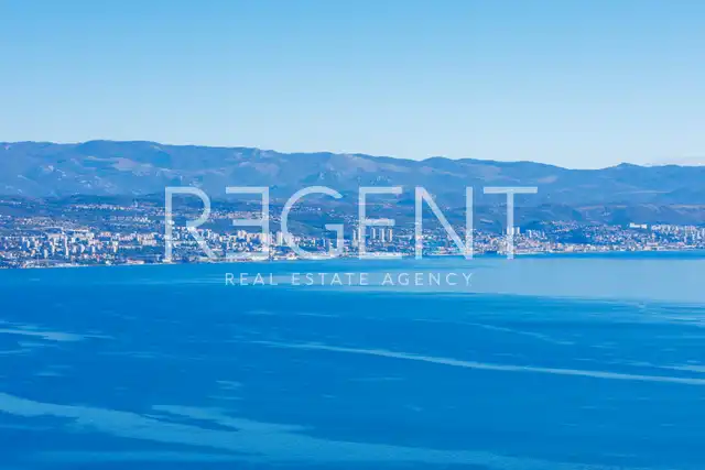 Stan 130 m², pogled na more, terasa i bazen – Opatija, Lovran