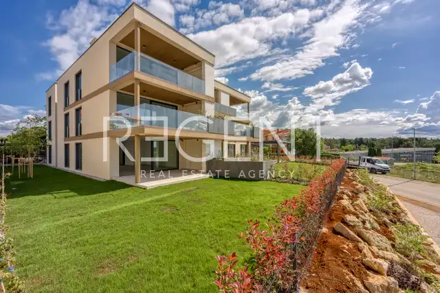 Istrien, Novigrad - Drei-Zimmer-Wohnung in einer luxuriösen Wohnanlage 128 m2