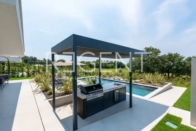 Istra, Poreč – Dizajnová vila s výhľadom na more 310 m2