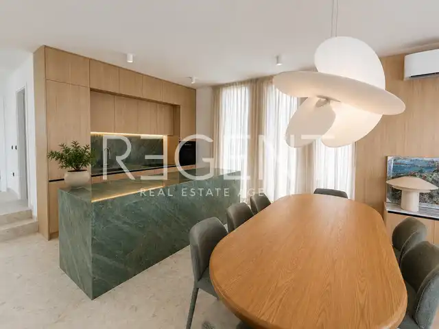 Turanj, Vila 180 m²— grijani bazen, pogled na more, 350 m od plaže
