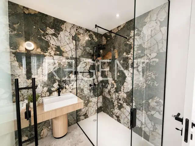 Turanj, Vila 180 m²— grijani bazen, pogled na more, 350 m od plaže