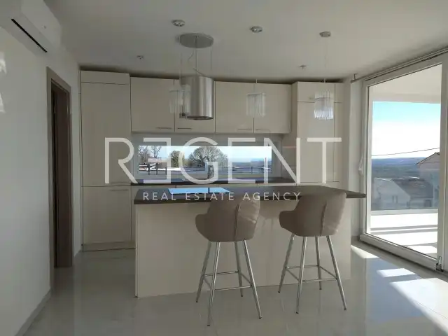 Istrijský polostrov, Labin - Luxusná vila s moderným dizajnom s výhľadom na more 225 m2